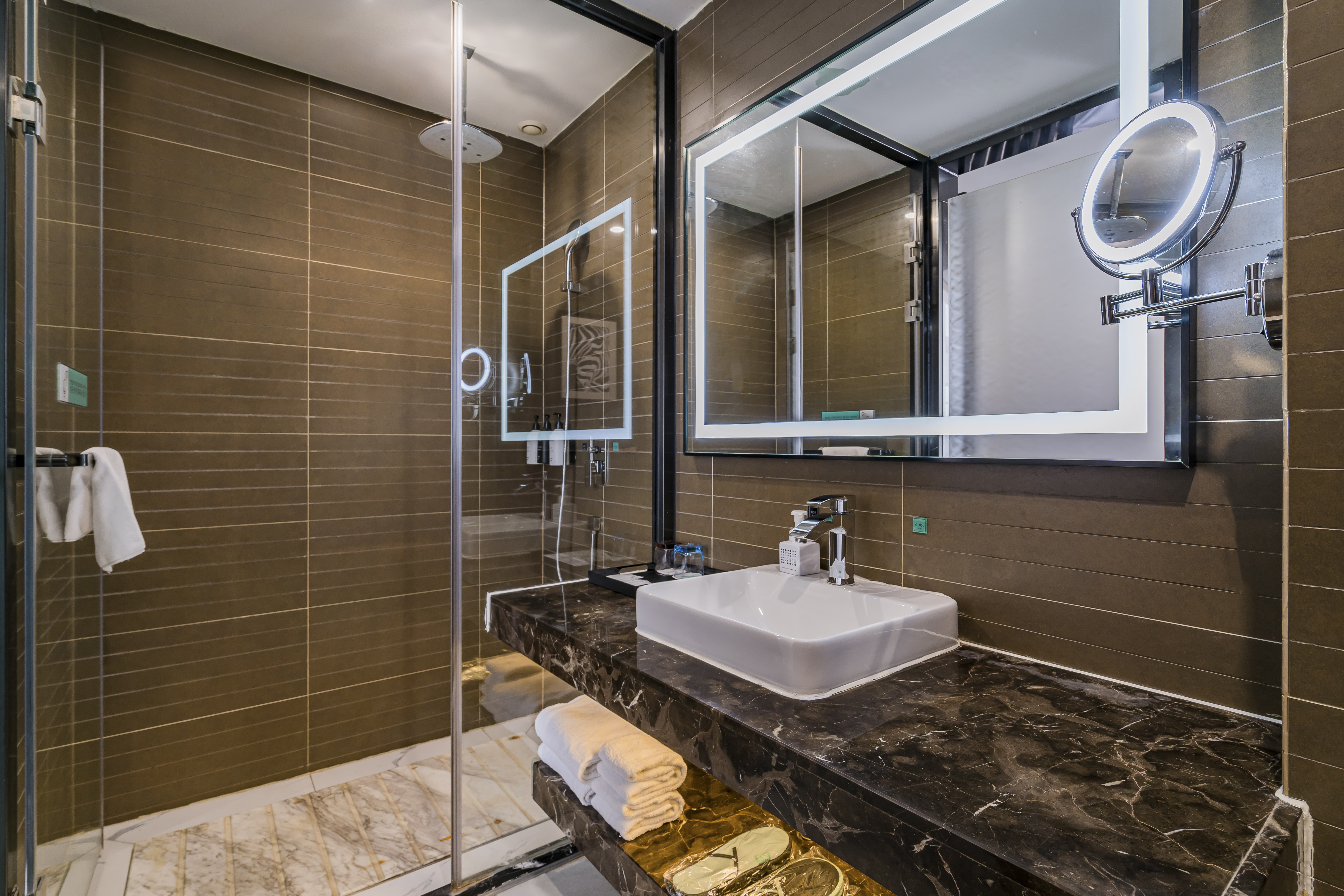 希岸双床房-智能客控