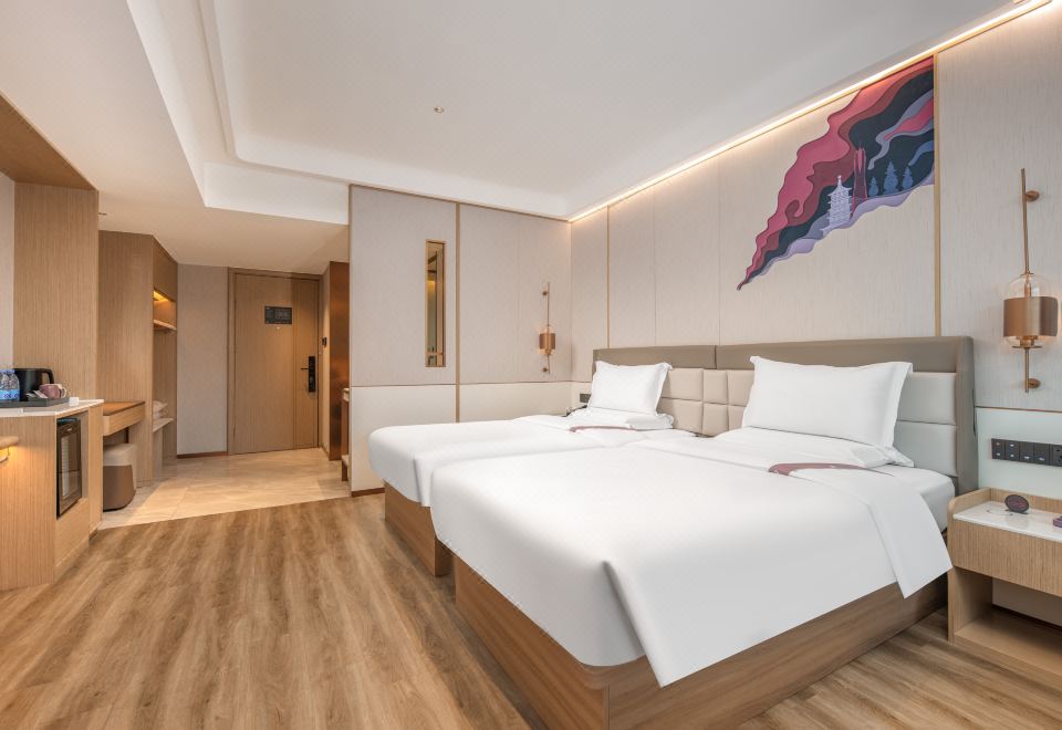 艺心豪华双床房【小冰箱+手机投屏】