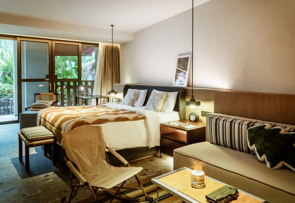 露营主题泡池房