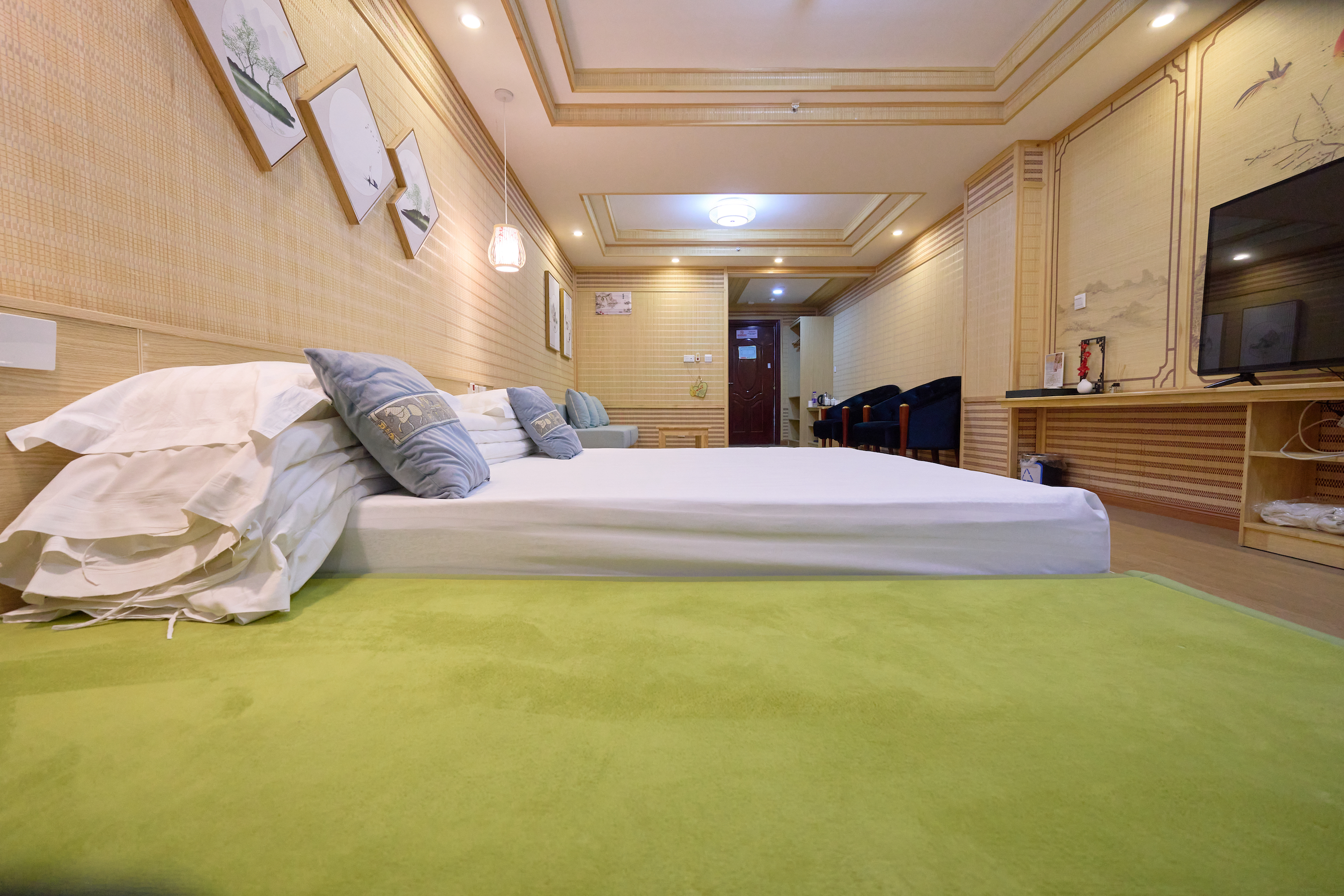 Longmai Hotspring Village庭院私汤温泉大床房（无窗）