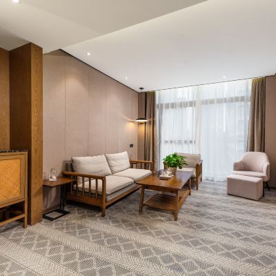 荷畔套房「深睡記憶枕+Minibar+網紅浴缸」 禾尖S飯店（深圳高新園店）優惠