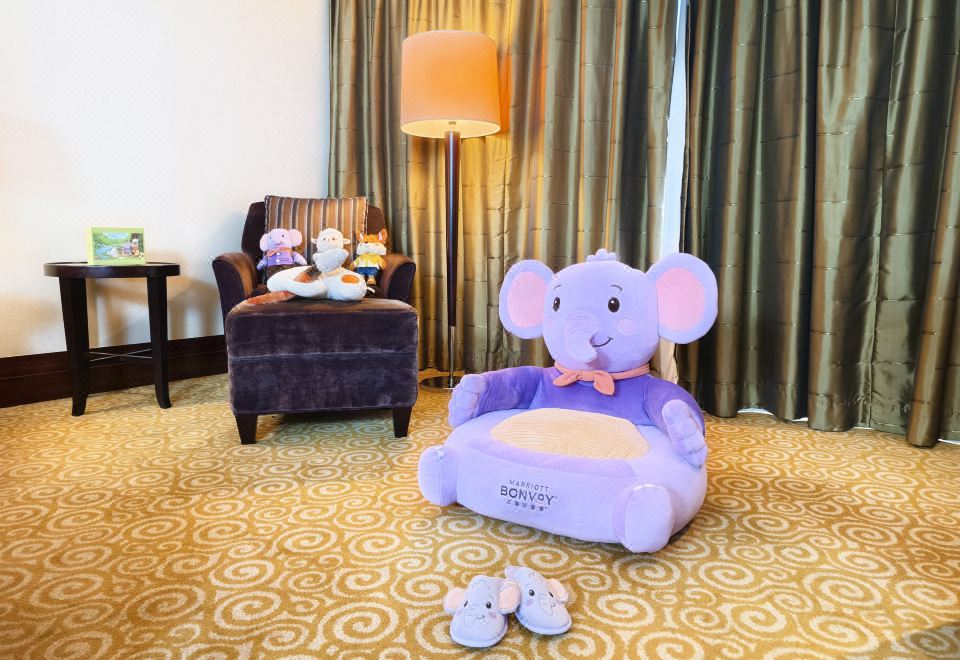 Sheraton Hotel DongguanNoah's Jungle Adventure Family Room