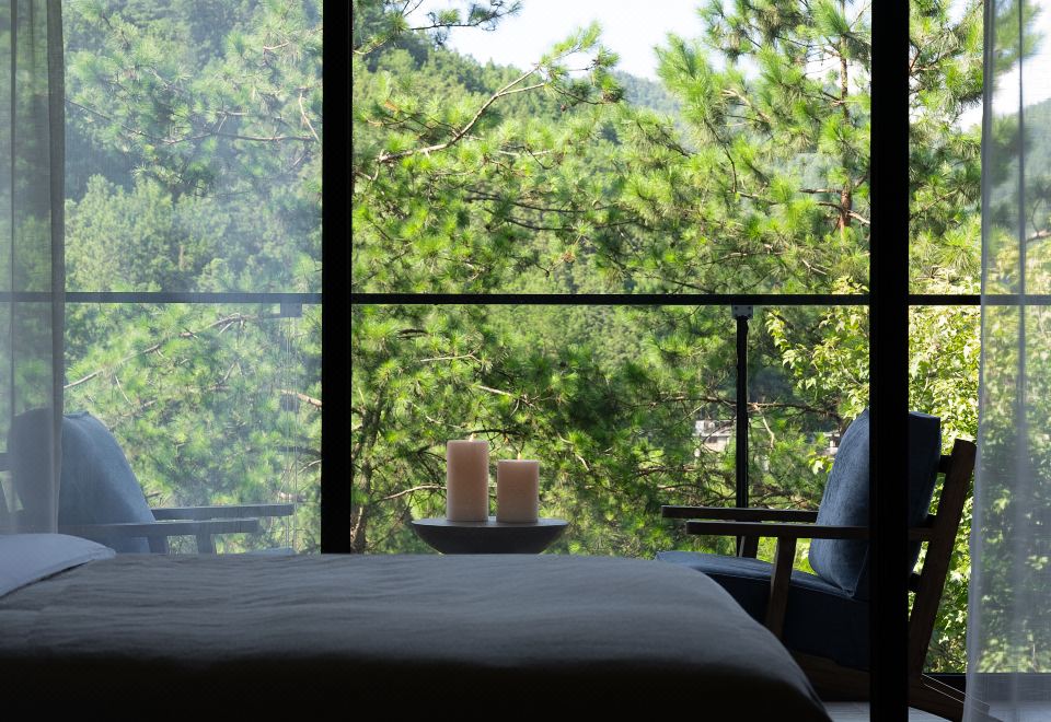 梧影.阳台观景家庭房-零压床垫︱智能客控︱极米投屏