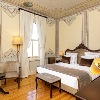 Junior Suite With City View Meroddi Barnathan Hotel Promo Code