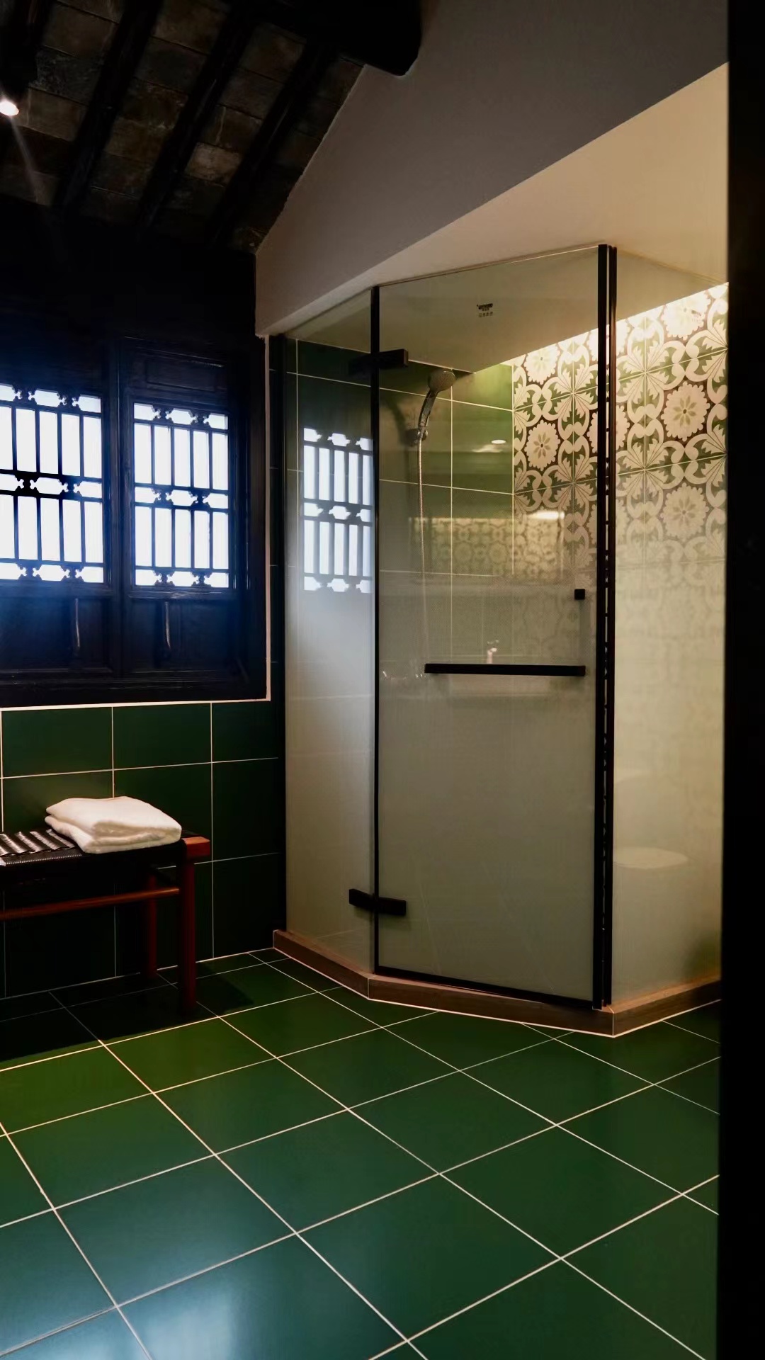 猗兰-豪华大床房