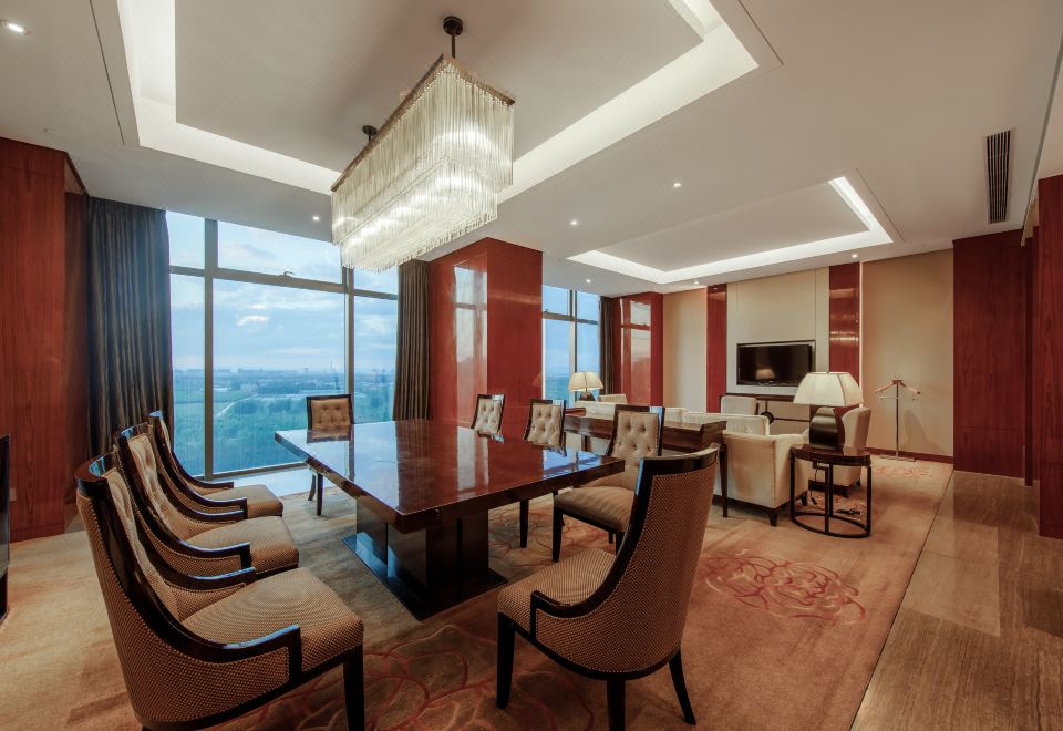 Sheraton Langfang Chaobai River HotelDeluxe Suite