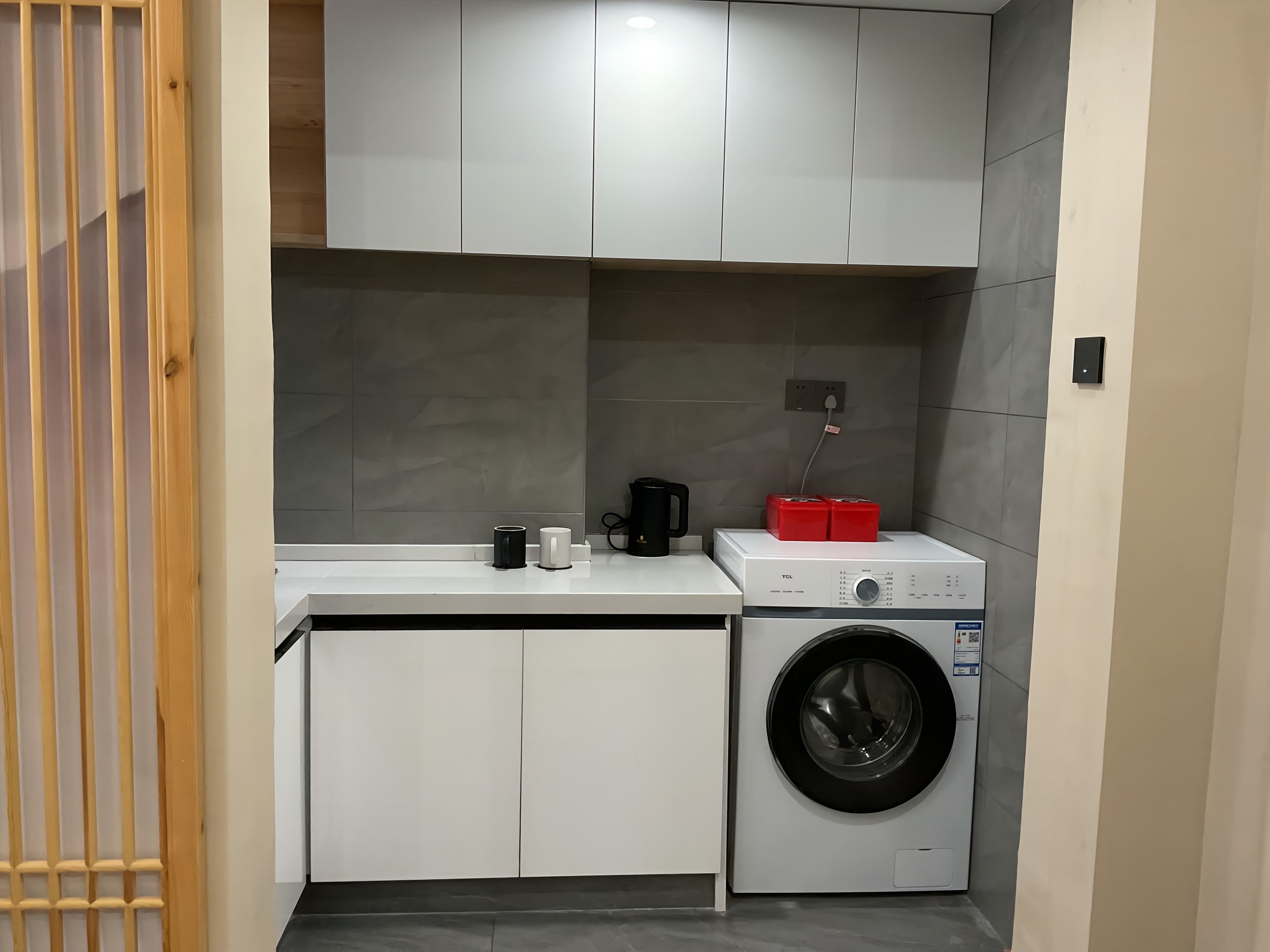 LOFT原木风亲子房∣两衞∣客厅∣洗衣机∣3P空调∣大飘窗