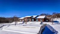 HOLLICK HOTEL Hotels in 