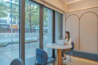 Starway Hotel (Yingtan Kaixiang Central Plaza Railway Station)