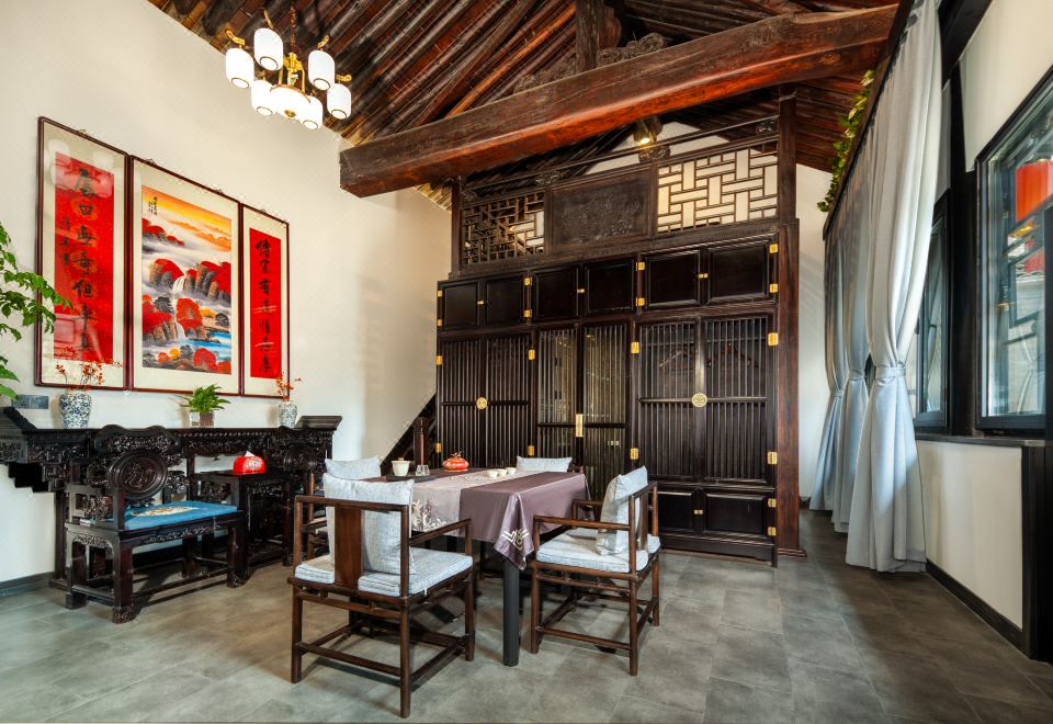 Family Suite With Garden View