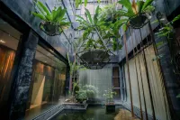 The Henry Hotel Roost Bacolod