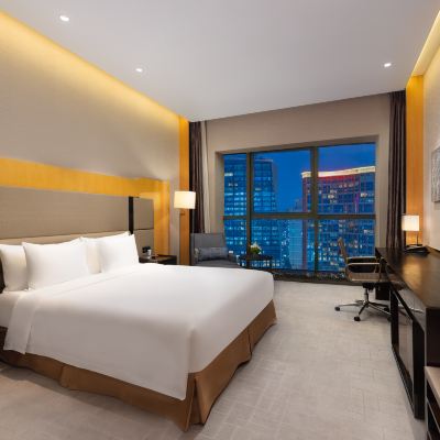 高樓層高級大床房（含行政禮遇） 北京麗都皇冠假日酒店優惠