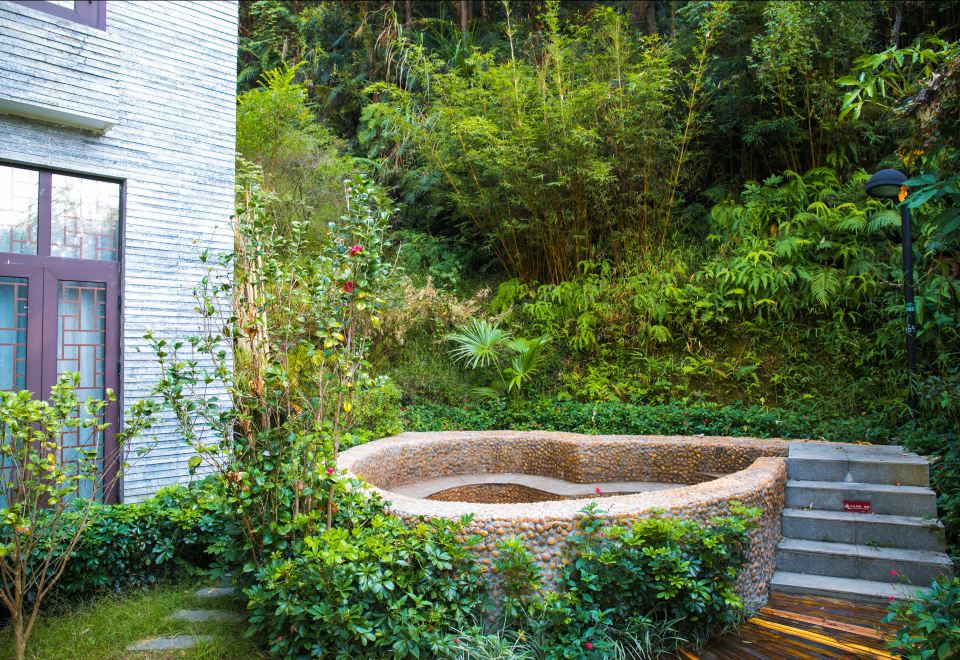 地派享泉居-三房两厅别墅-独立庭院-茶台-麻将桌