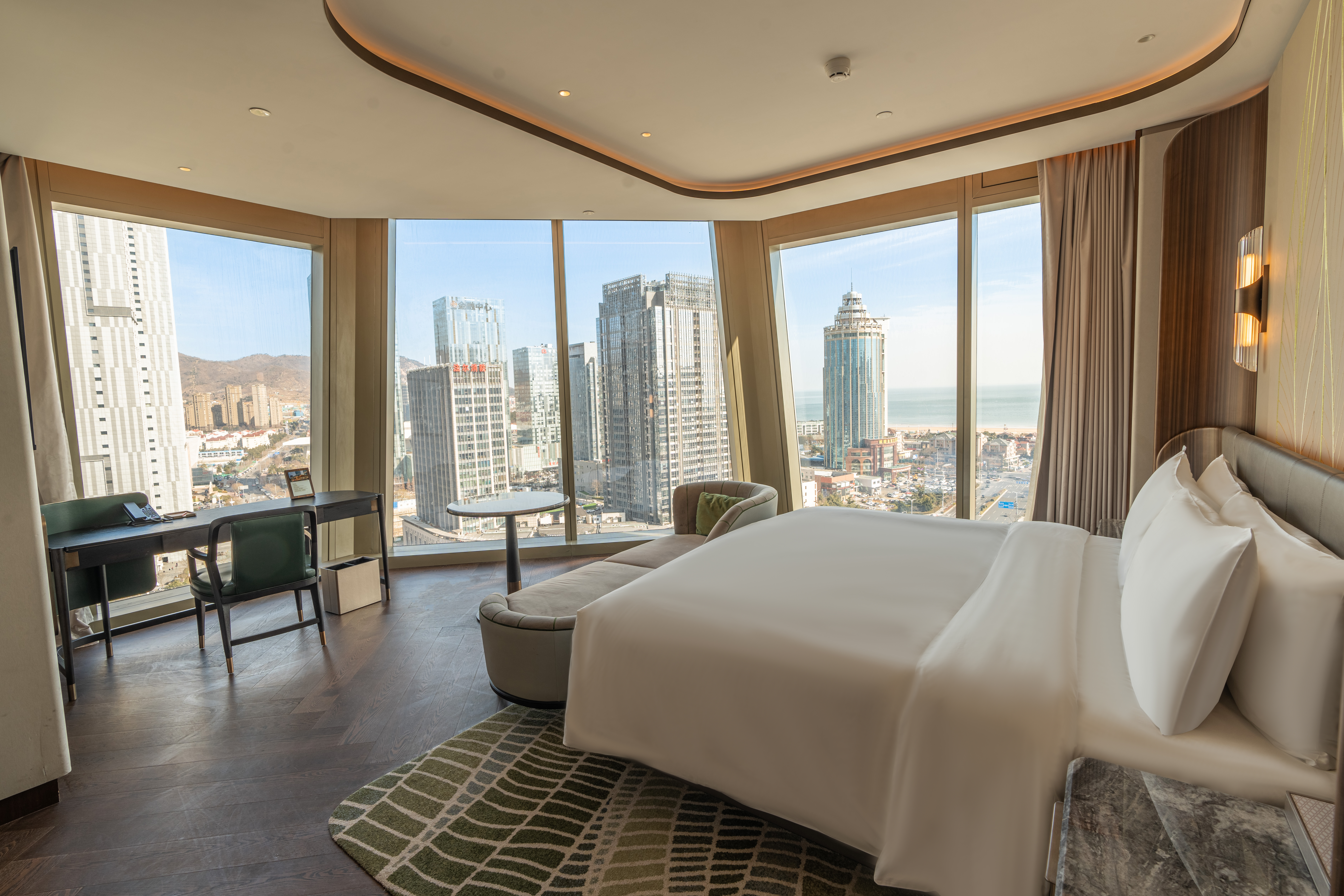 美高梅天际海景大床房