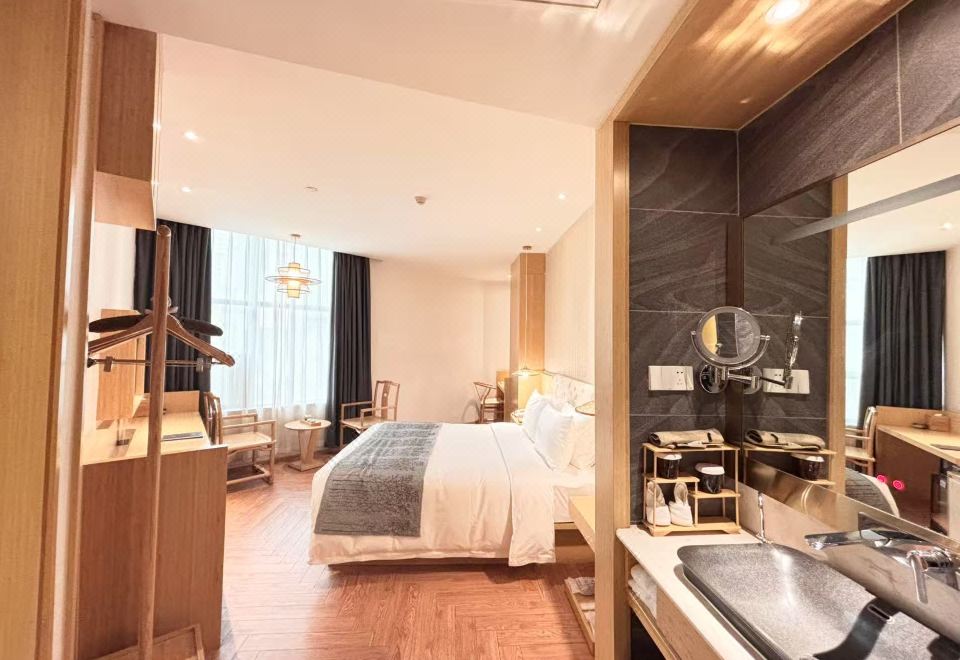 蒹葭居大床房（遮光窗帘+minibar）