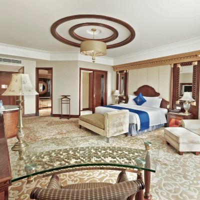 精英大床房【慕思寢具+超大空間】 嘉華大酒店（東莞國際展覽中心店）優惠