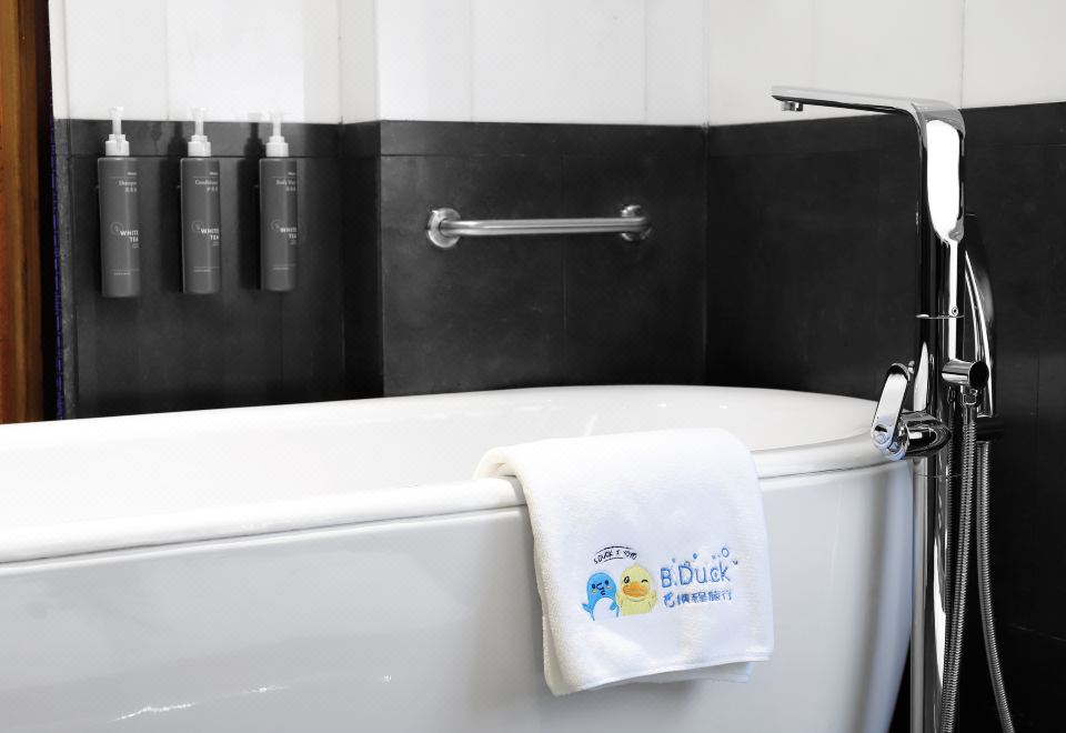 The Westin Xi'anB.Duck Theme Family Room（Deluxe Suite）