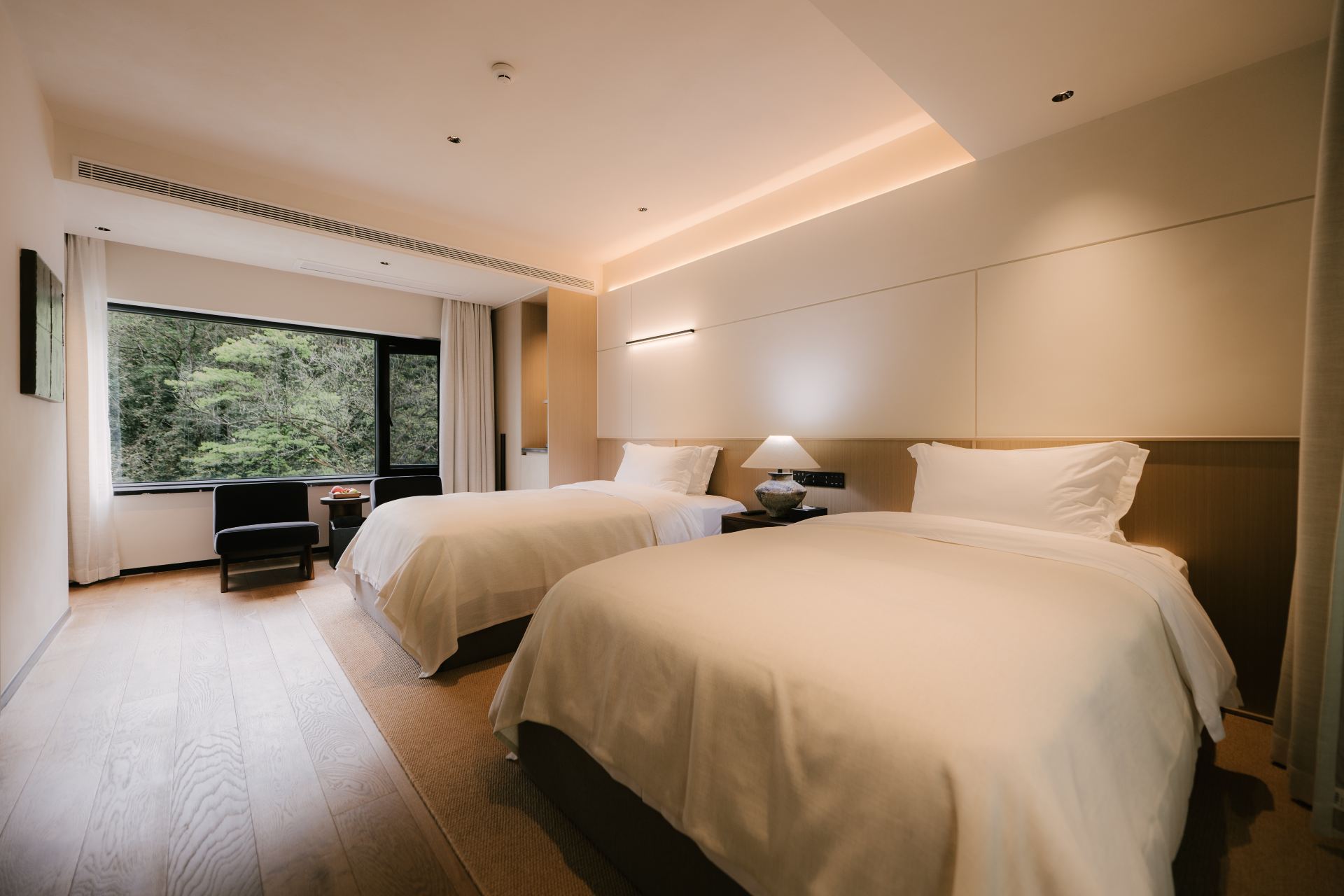 Yuanshanlian Mountain-View Balcony Courtyard Private Hot Spring Room (Twin Bed)