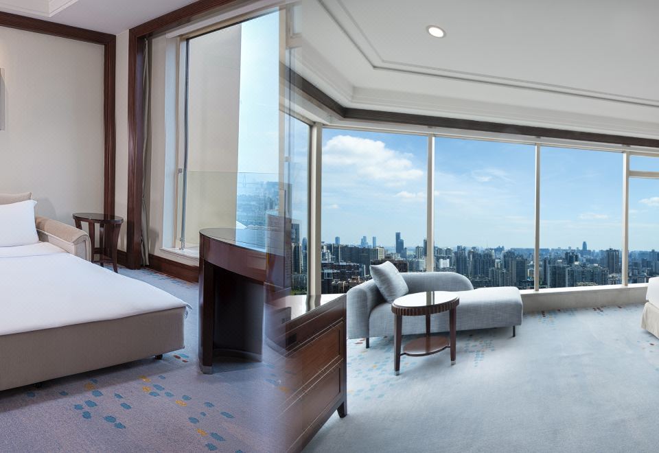 豪華城景套房（超大床+超大梳化床）