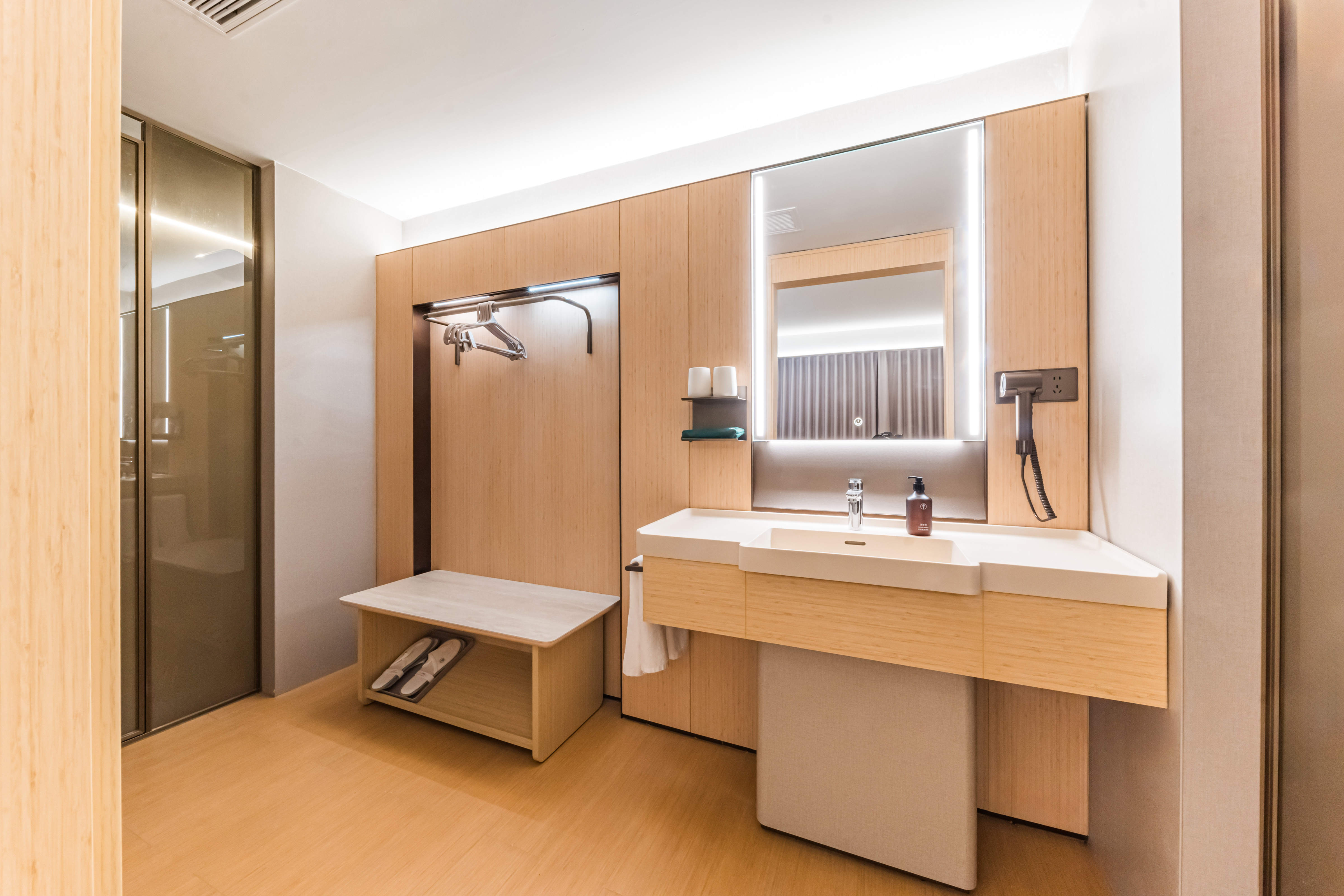 高级双床房（65寸投屏电视+地暖+M3记忆枕）