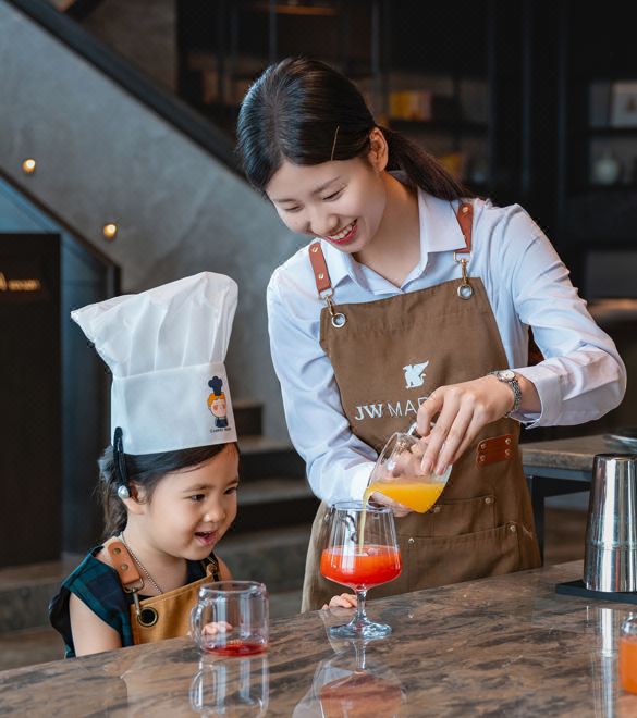 小小调酒师空中大床房+狮鹫玩偶