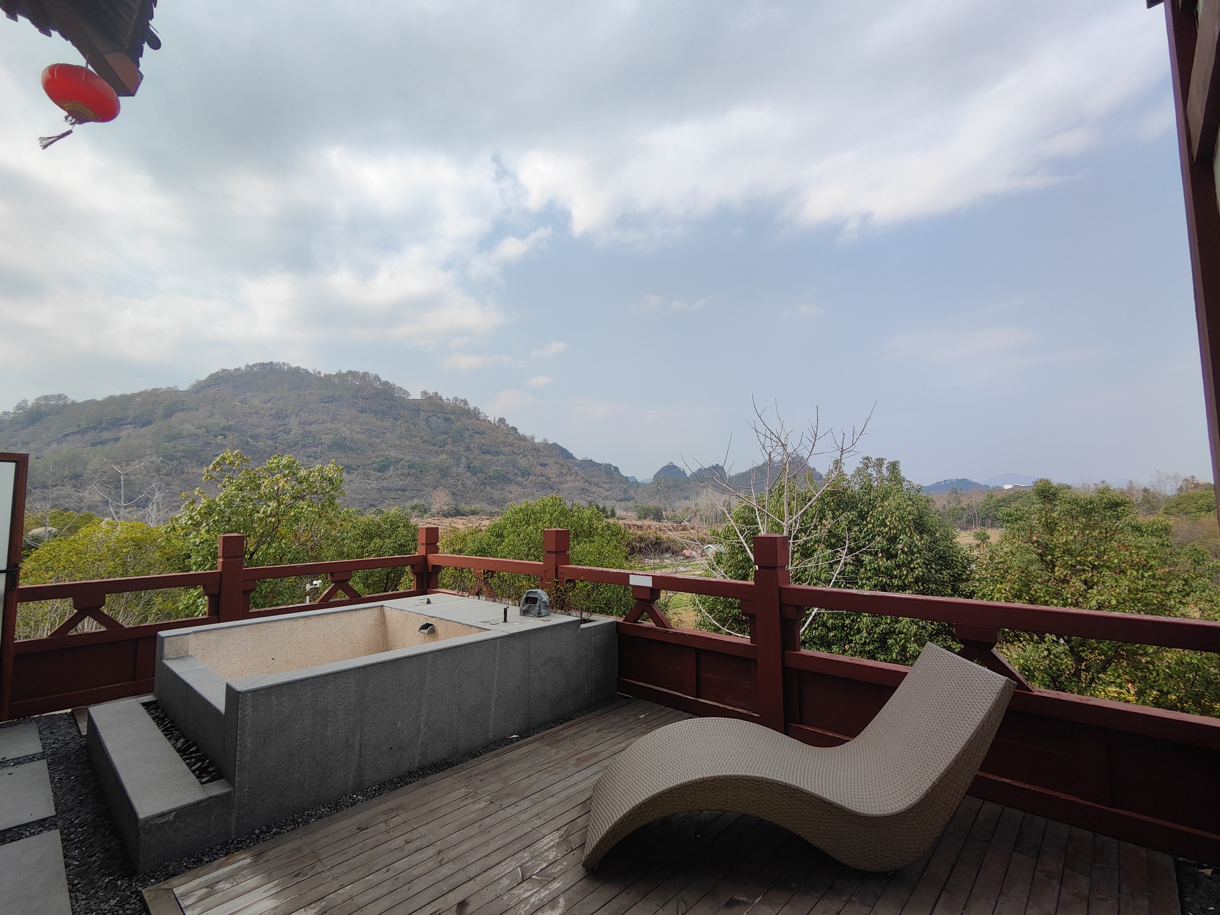 印象·白牡丹大床房（私人温泉泡池+打卡美景）