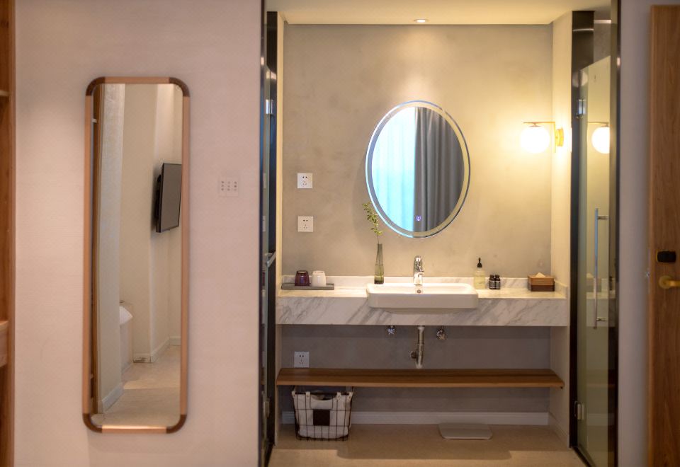 暖暖大床房（智能馬桶+浴缸）