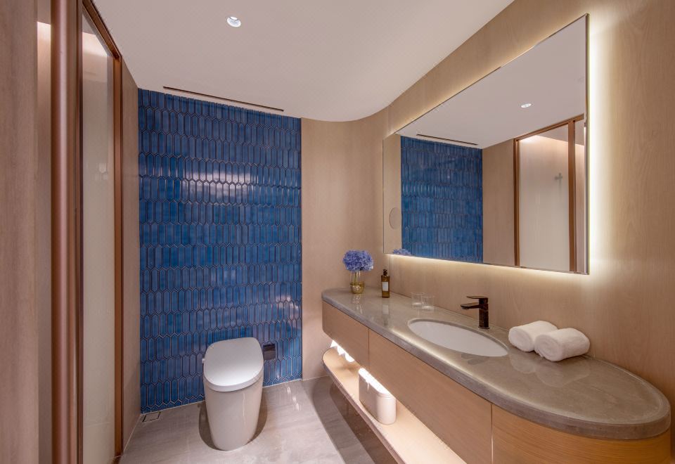 觀景豪華大床房（迷你冰箱+智能客控+無線投屏）