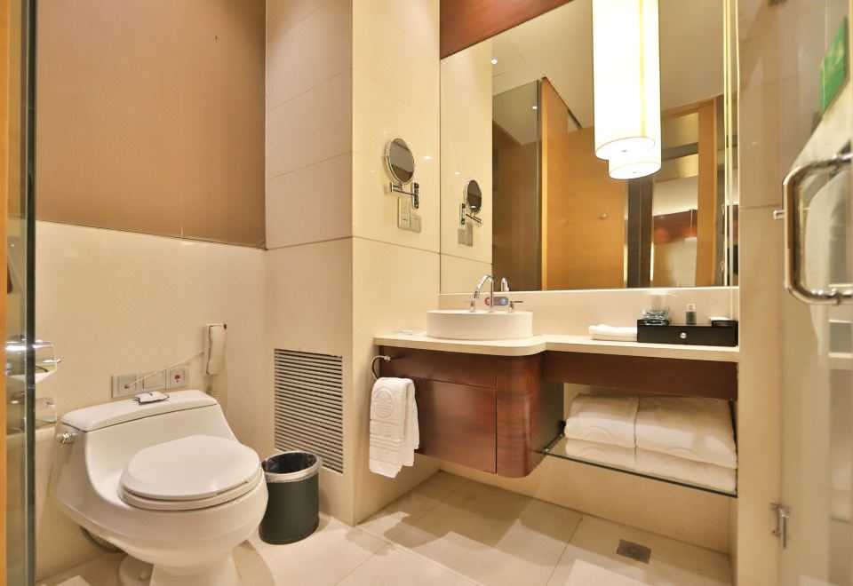 七栋桦林风景大床房