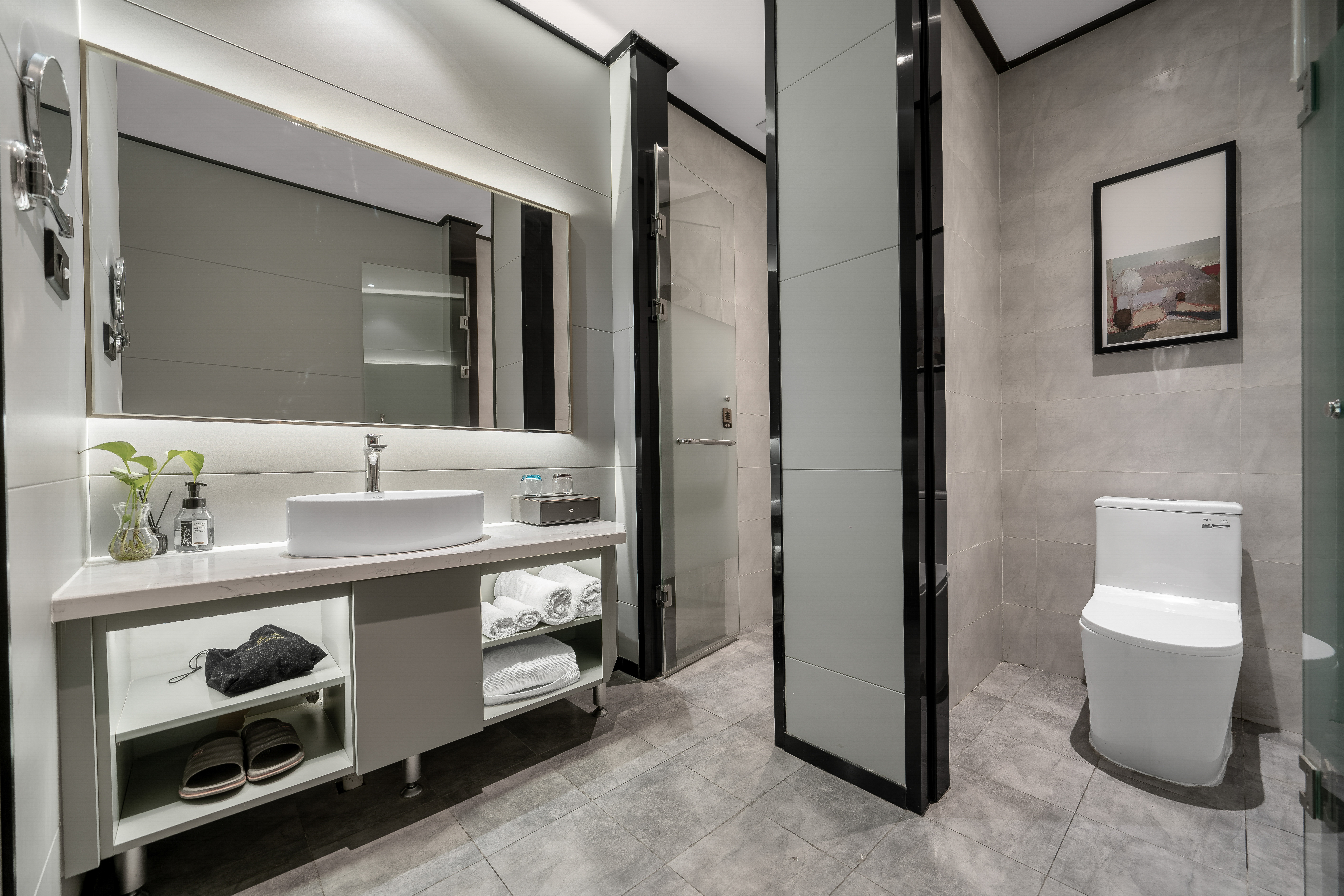 奢享豪华套房【智能马桶+0压记忆棉床+梳化床+按摩器】