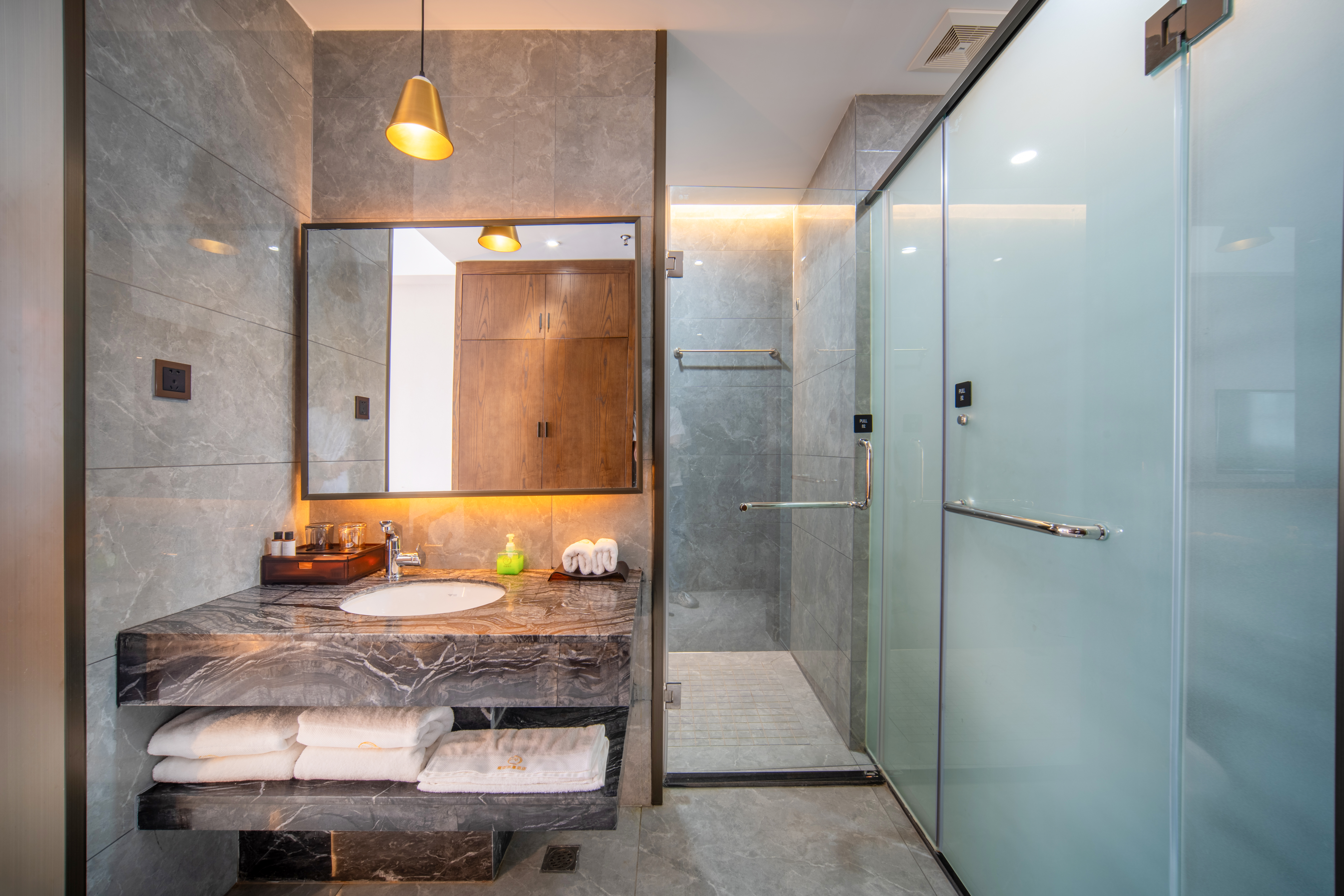 凤凰豪华双床房