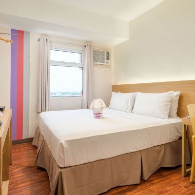 Deluxe King Room MySpace Hotel @BGC Promo Code