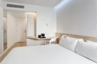 B&B Hotel Famalicão Hotel a 