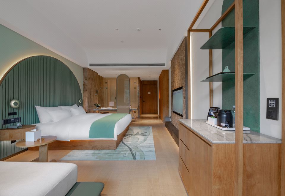 Superior Queen Room
