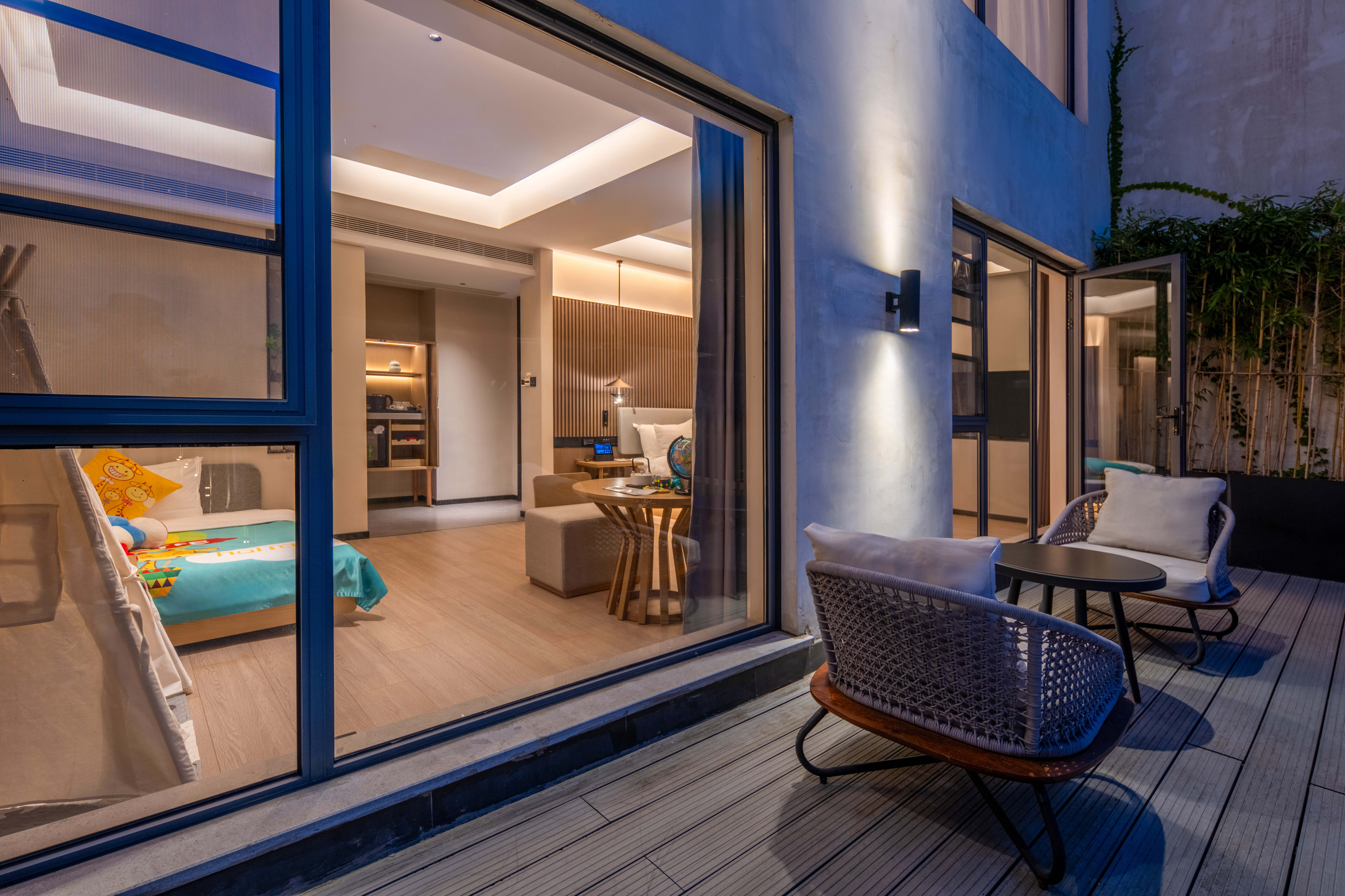 龙山院景·阳台景观家庭房（舒享景观+落地窗）