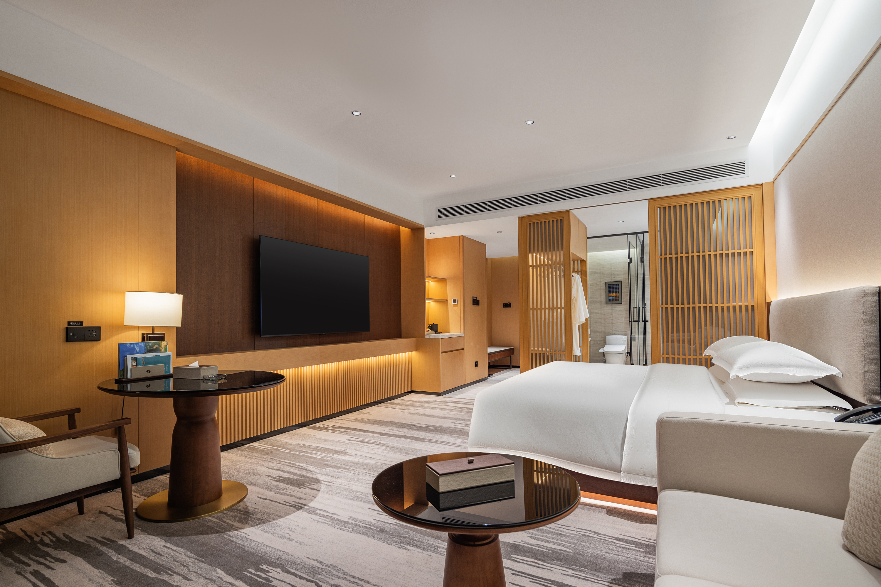 无烟大床房（小度语控+智能马桶+乳胶睡枕+保险箱）