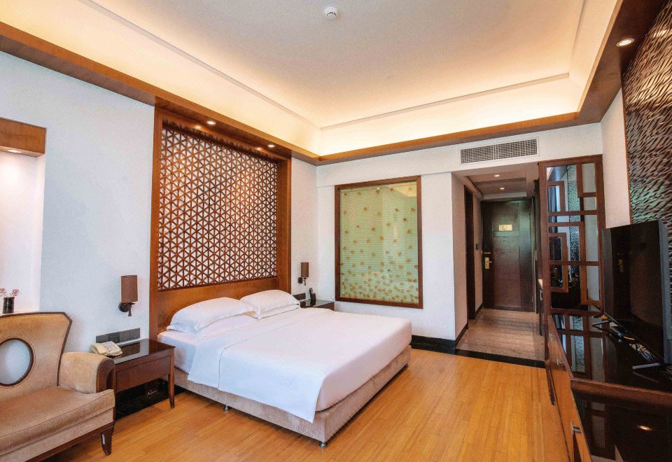 Huanxiu Resort & Spa HotelQueen Room (Main Building)