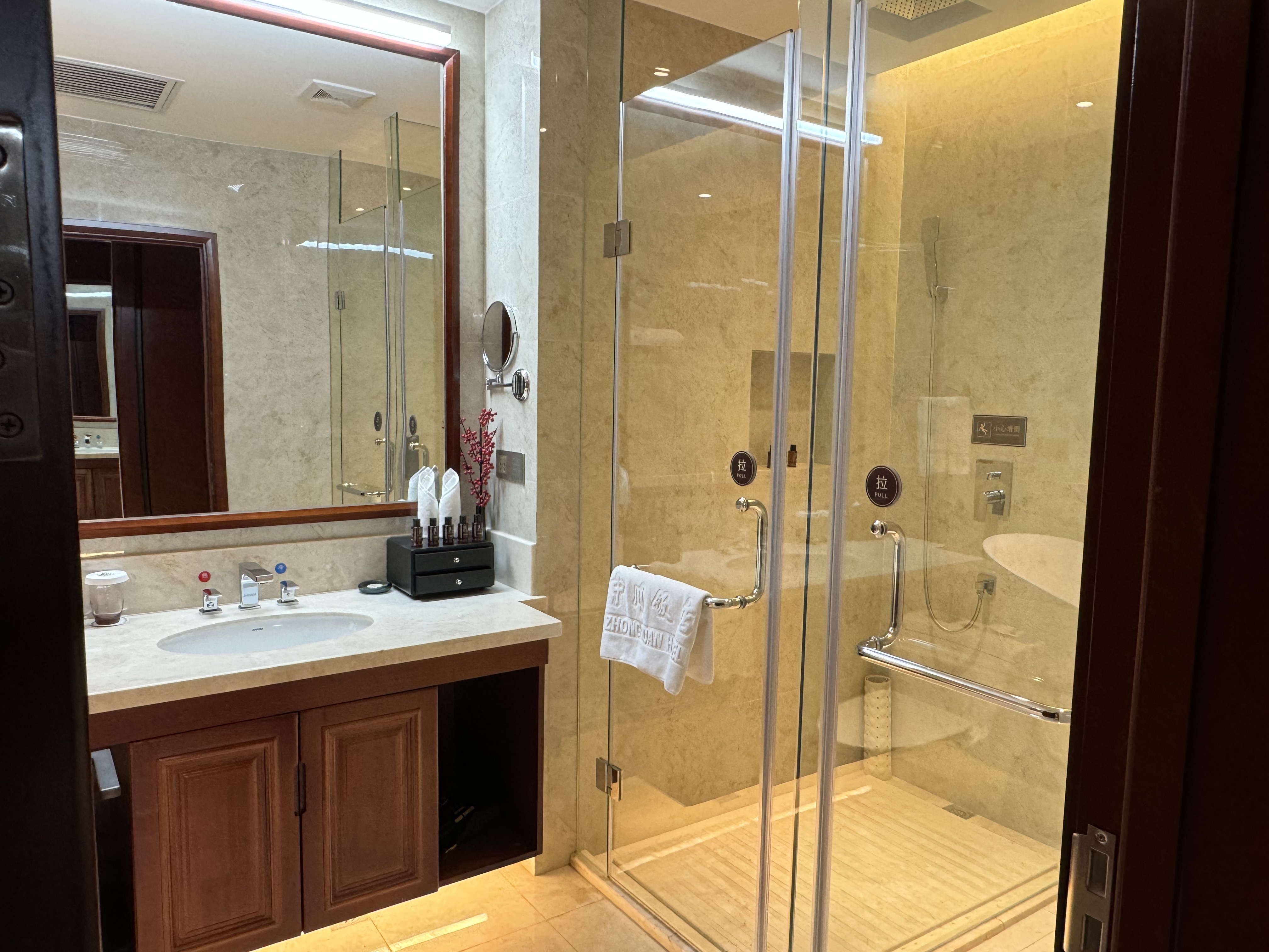 0压精致大床房（梦百合0压床垫+0压记忆枕）