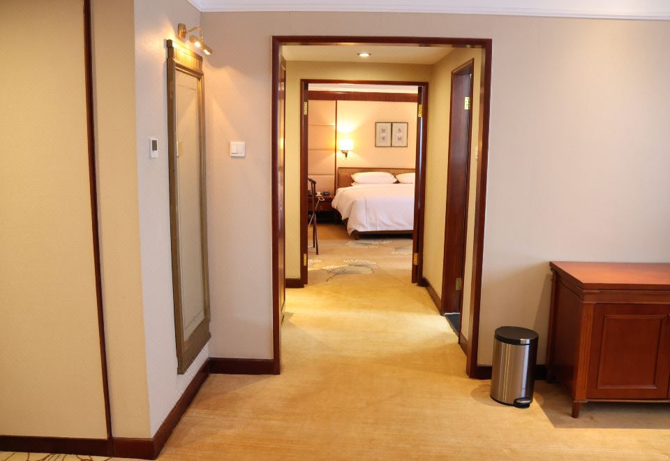 Jianguo Garden Hotel BeijingSuite