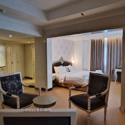 Suite Eksekutif Kupon RC Hotel