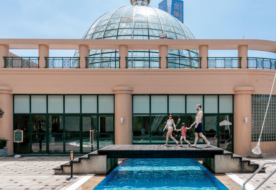 欢乐谷景观豪华大床房