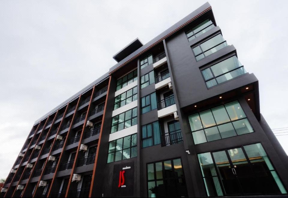 JS HOTEL - Housity