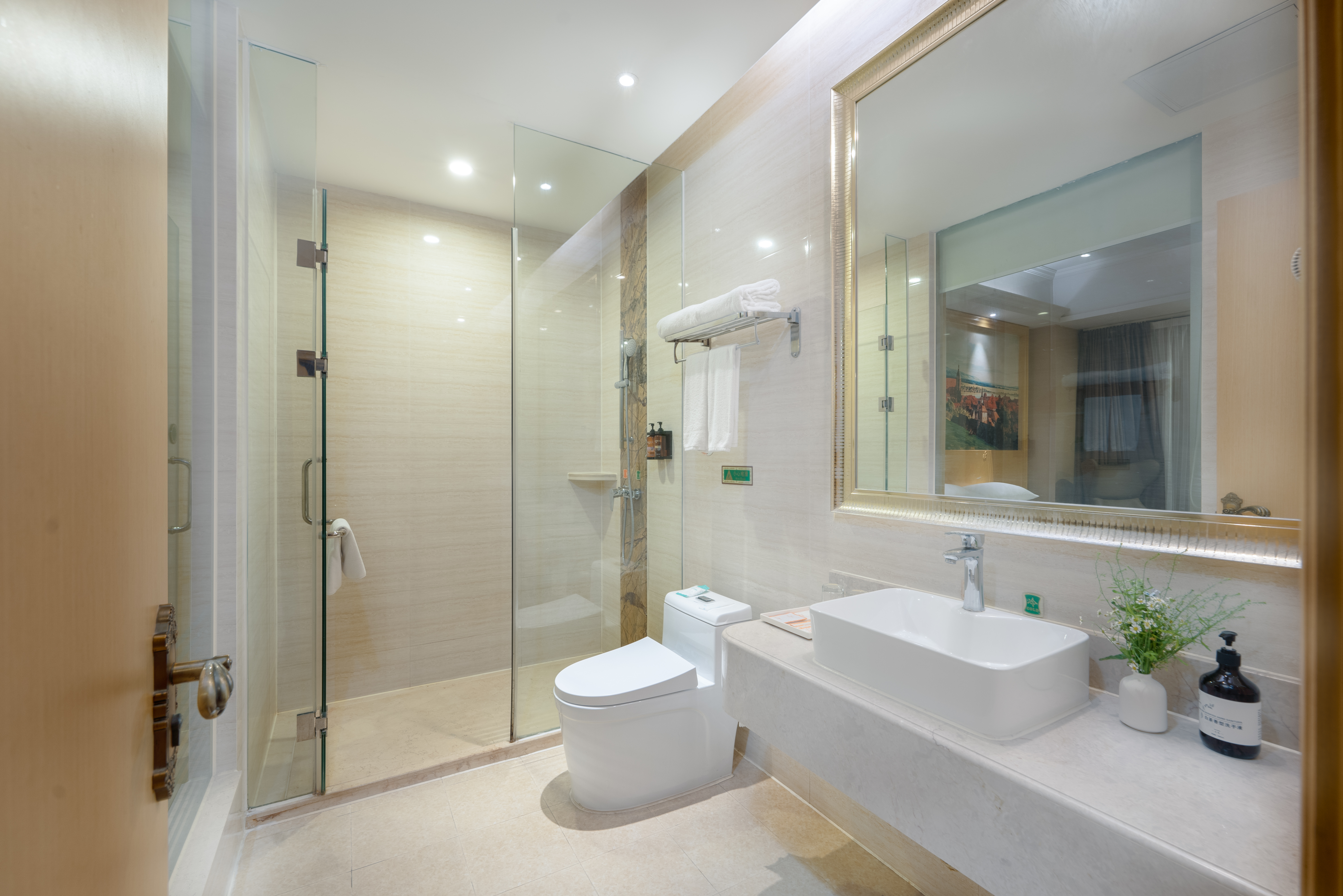 行政大床房（安静好眠丨单人沙发）