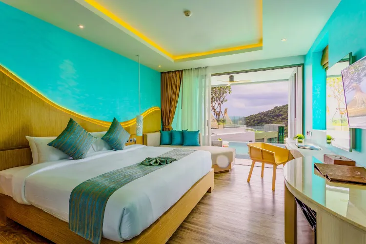 ห้องดีลักซ์ วิวทะเล เชื่อมกับสระว่ายน้ำ