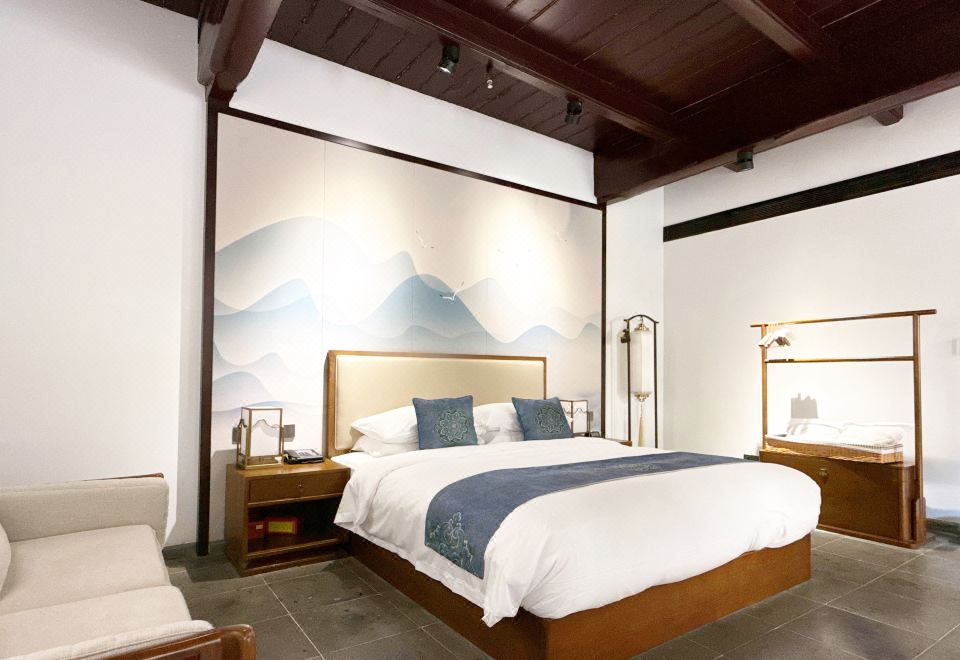 古宅庭院大床房