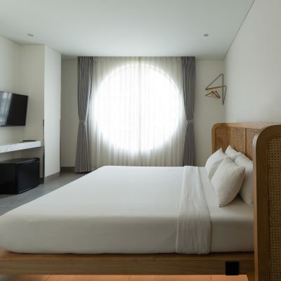 Deluxe Double Room City View Meander Saigon Promo Code