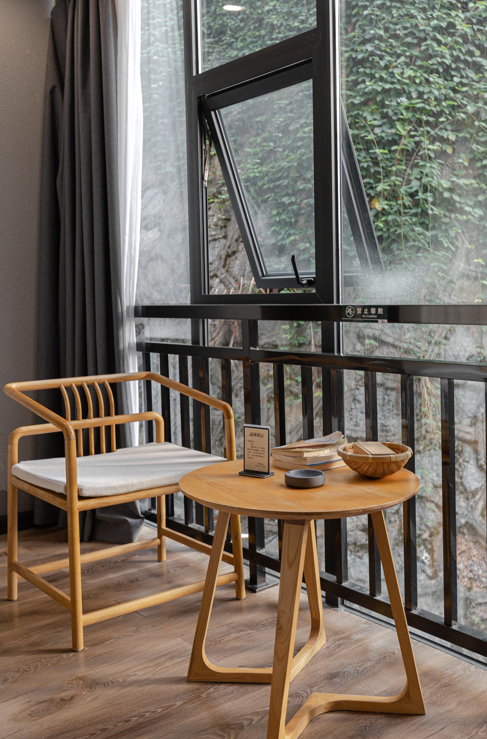 邂逅.浴缸圆床房