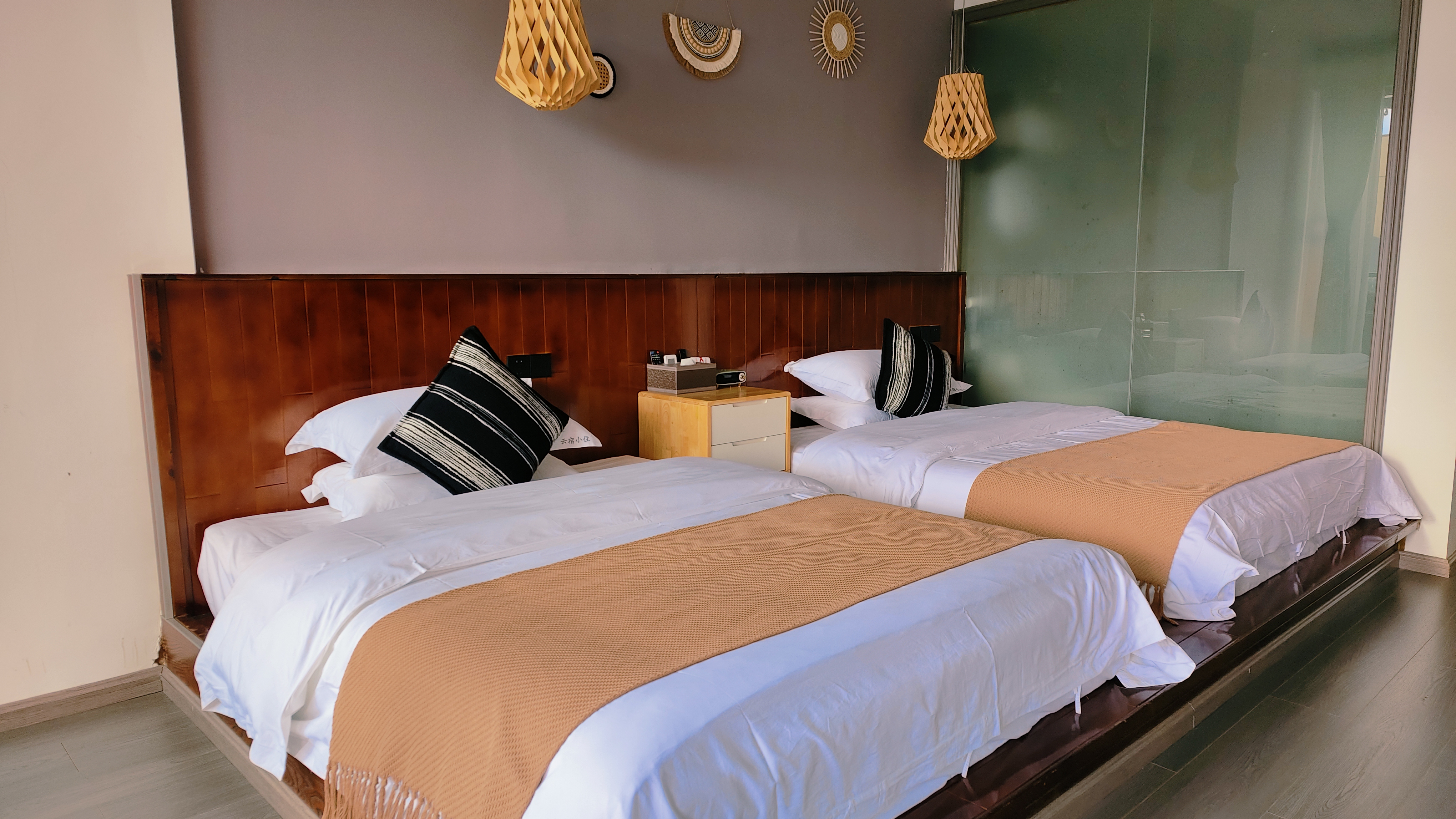 Happy Time Inn Puzhehei观景赏荷标间