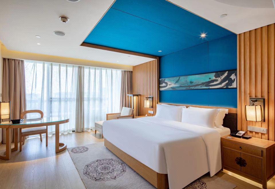 御璟大床房（圓形浴缸·落地窗·獨立陽台）