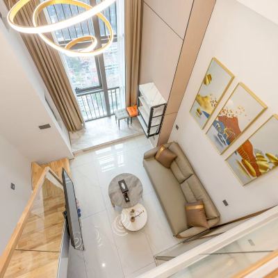 豪華複式LOFT大床房（全景落地窗+沙發+烘乾洗衣機） 一呆公寓（深圳羅湖水貝珠寶城店）優惠